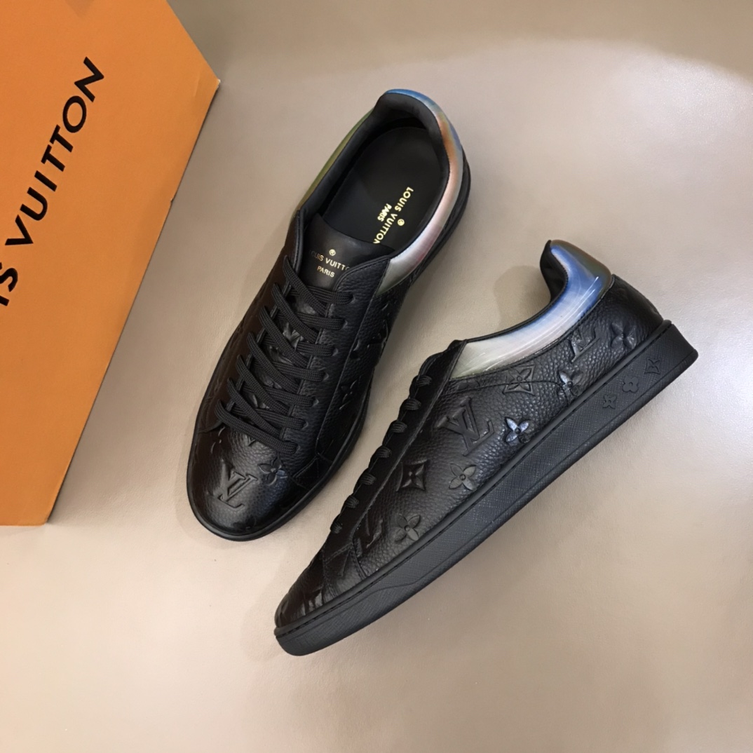 lv Sneaker Rivoli in Black