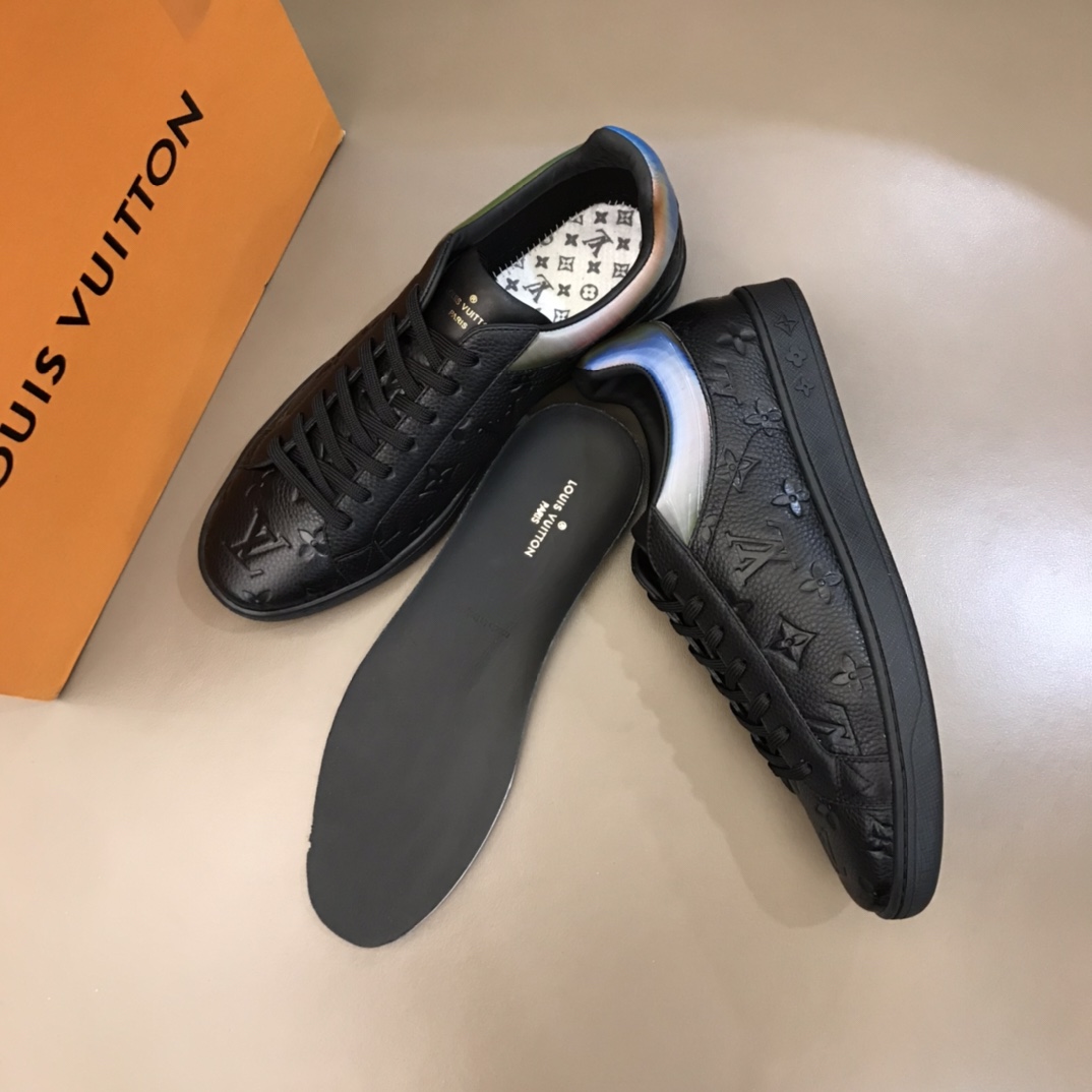 lv Sneaker Rivoli in Black