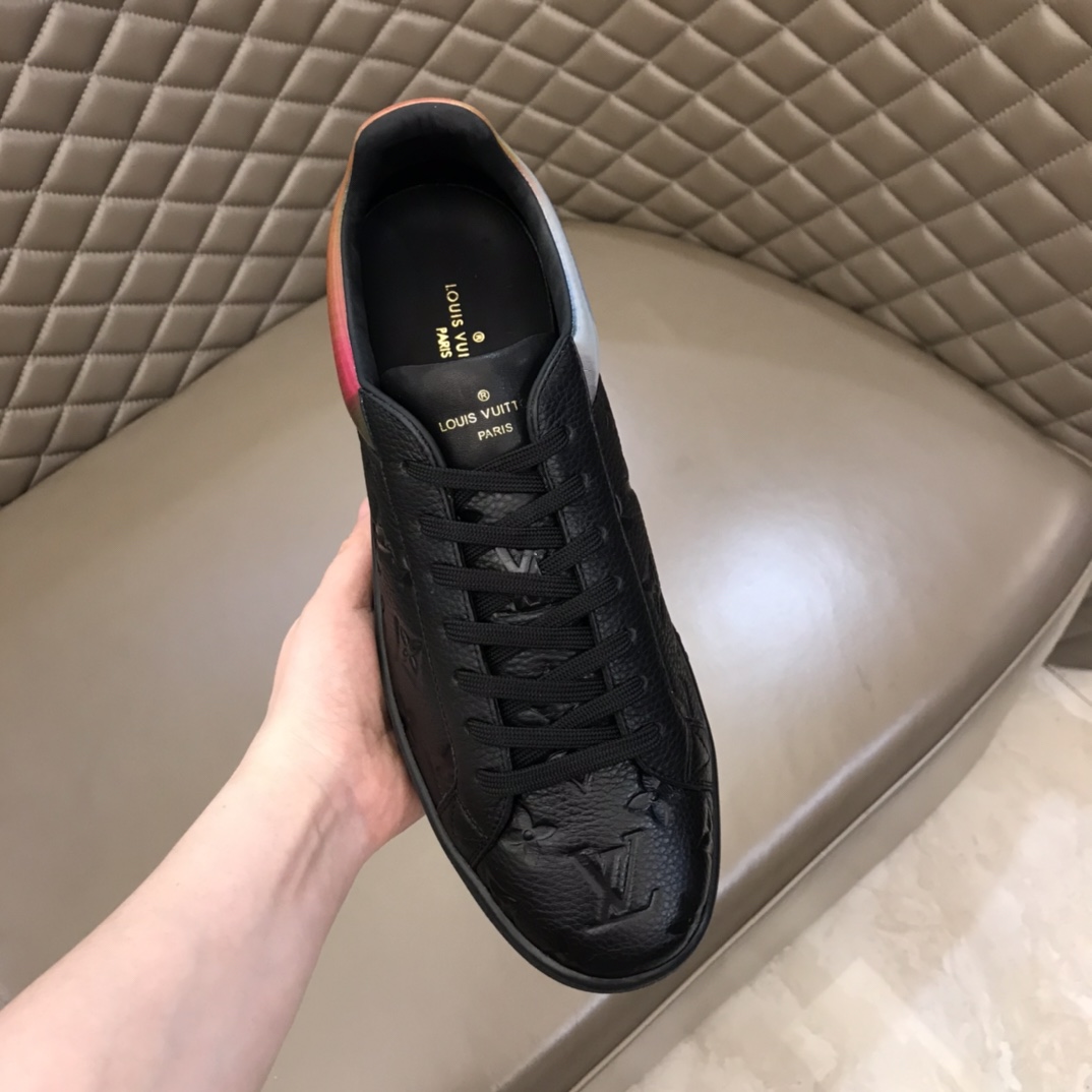 lv Sneaker Rivoli in Black