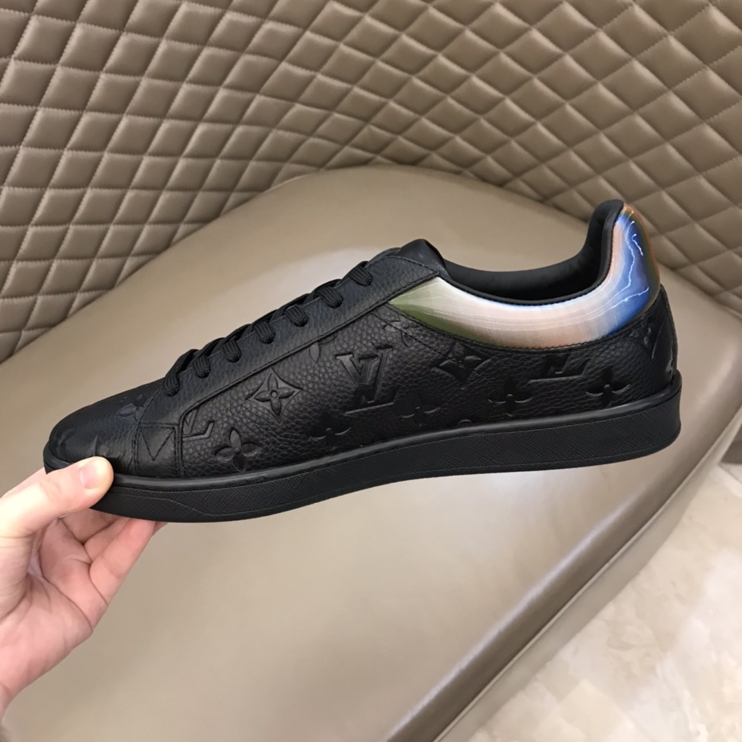 lv Sneaker Rivoli in Black