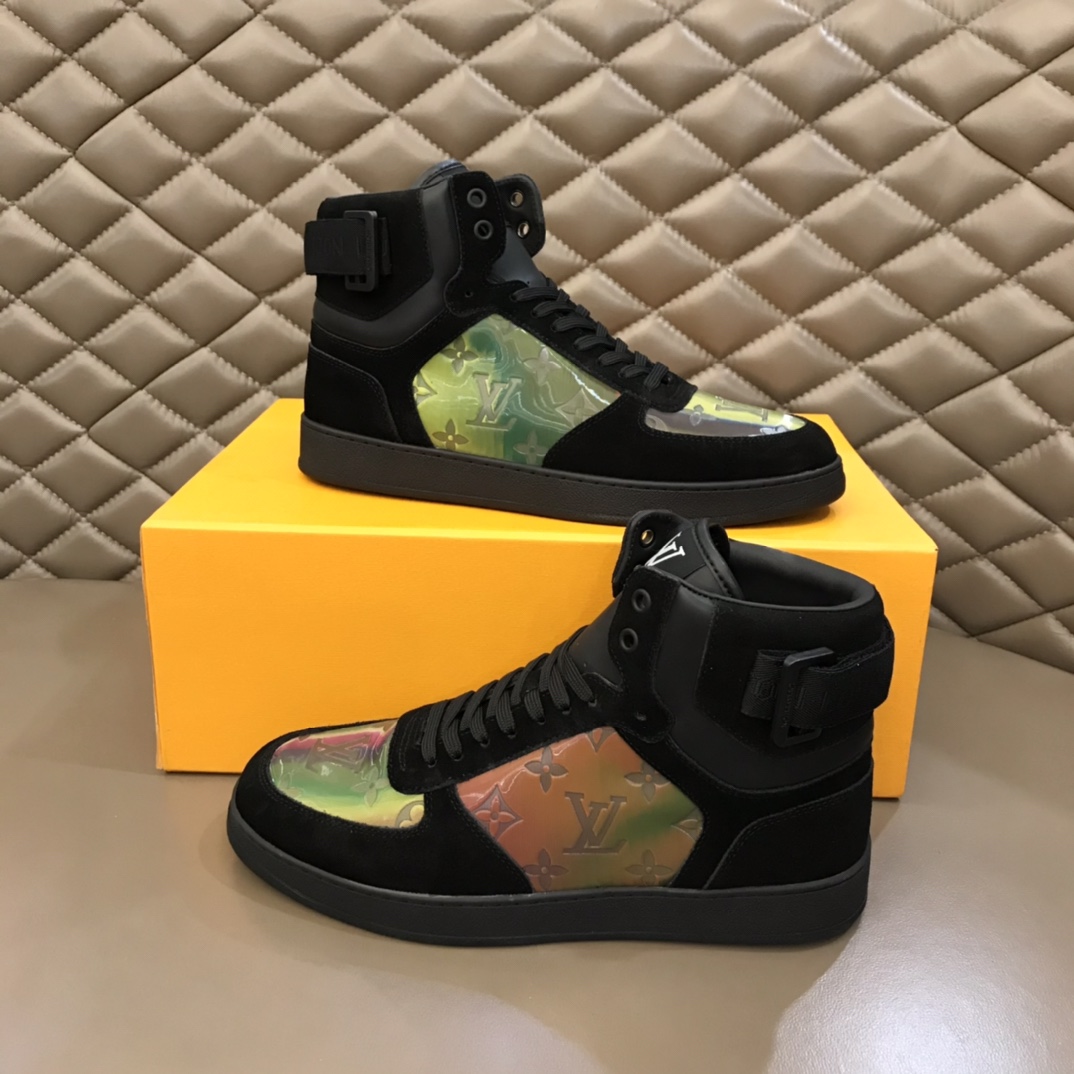 lv Sneaker Rivoli in Black