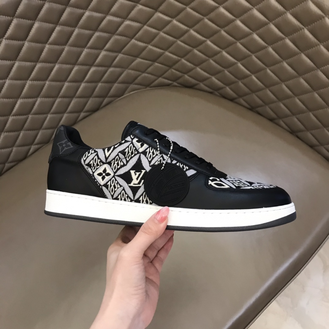 lv Sneaker Rivoli in Black