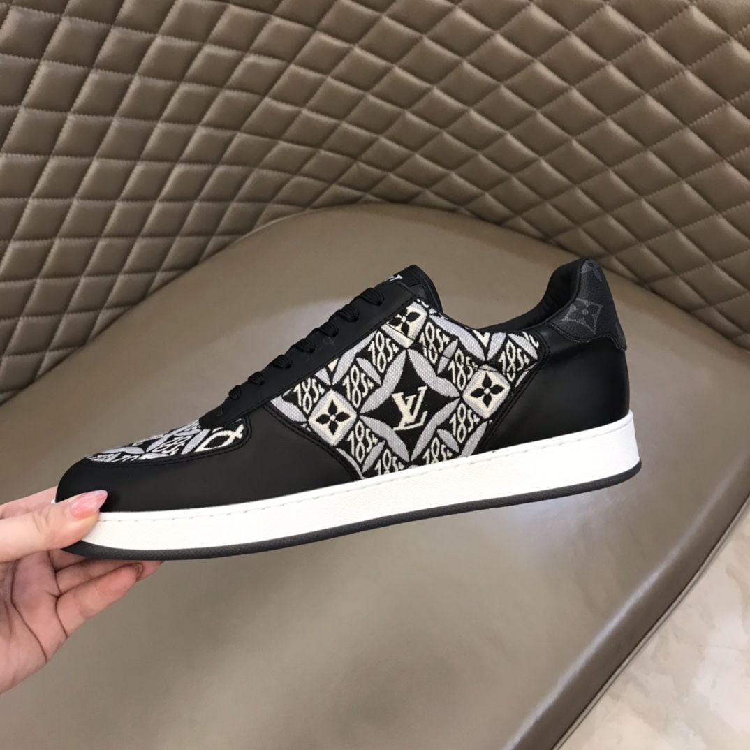 lv Sneaker Rivoli in Black