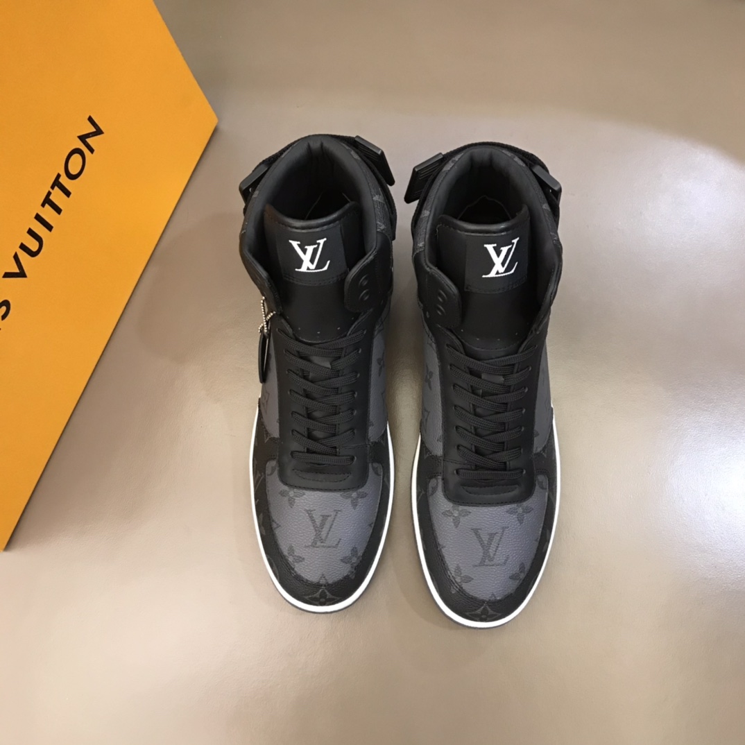 lv Sneaker Rivoli in Black