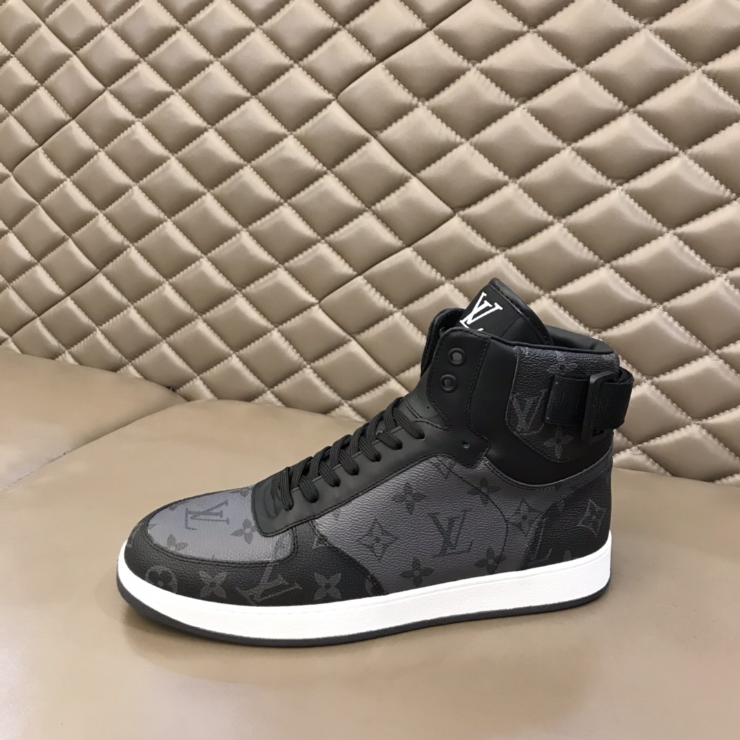 lv Sneaker Rivoli in Black