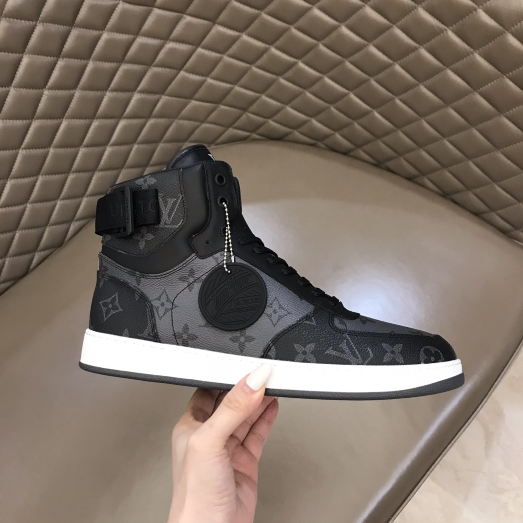 lv Sneaker Rivoli in Black