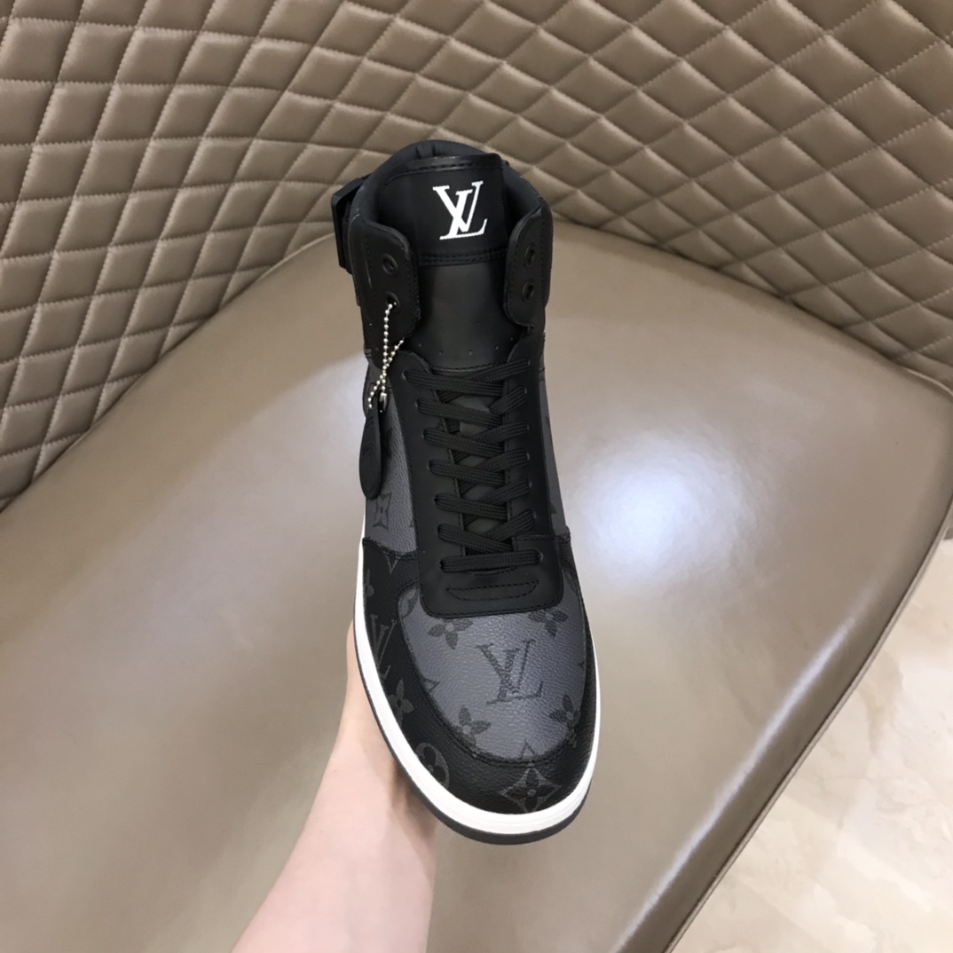 lv Sneaker Rivoli in Black