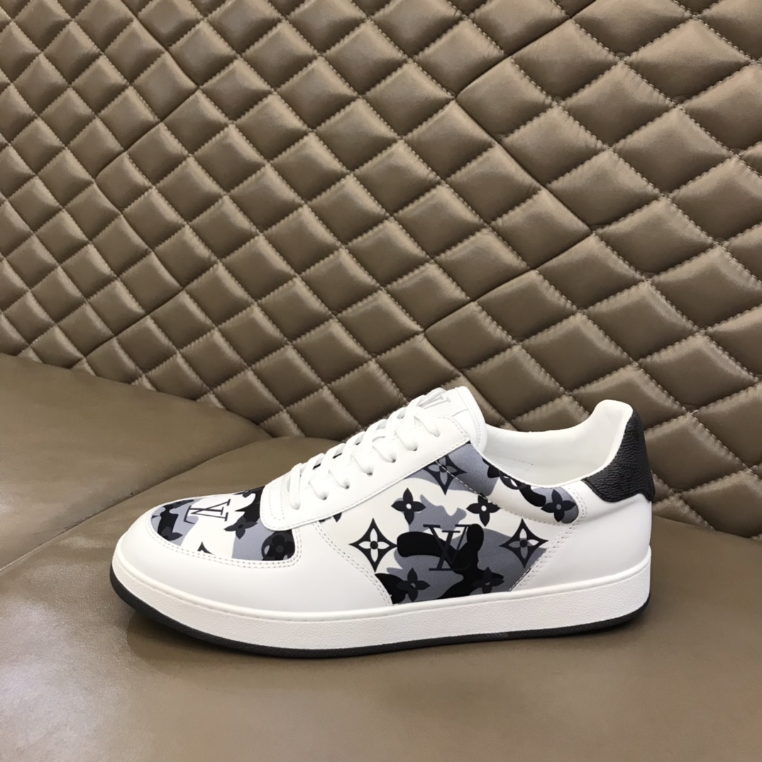 lv Sneaker Rivoli in Black