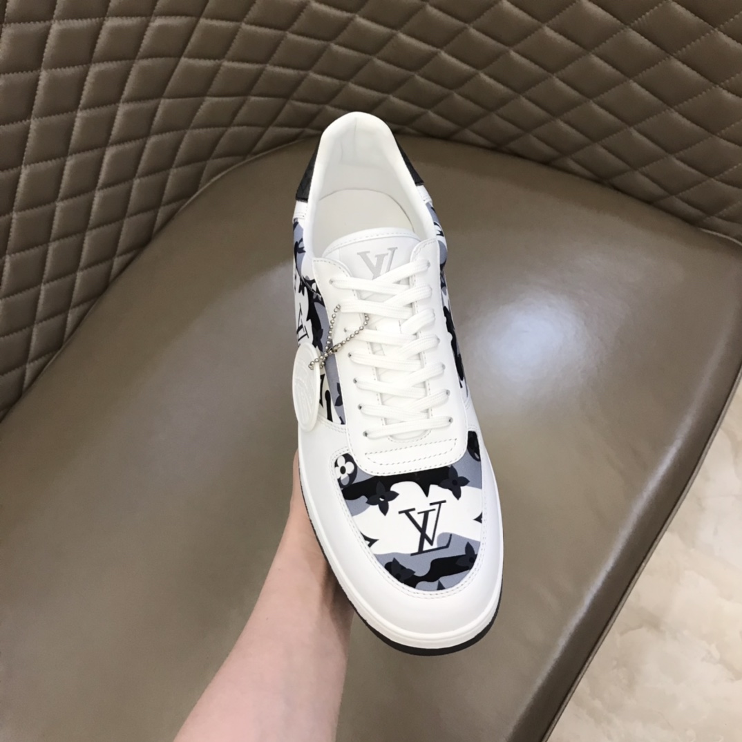 lv Sneaker Rivoli in Black