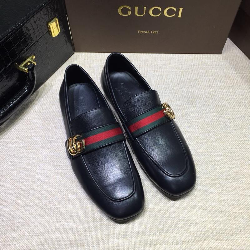 Gucci Black Leather loafer With Golden GG Buckle MS07612