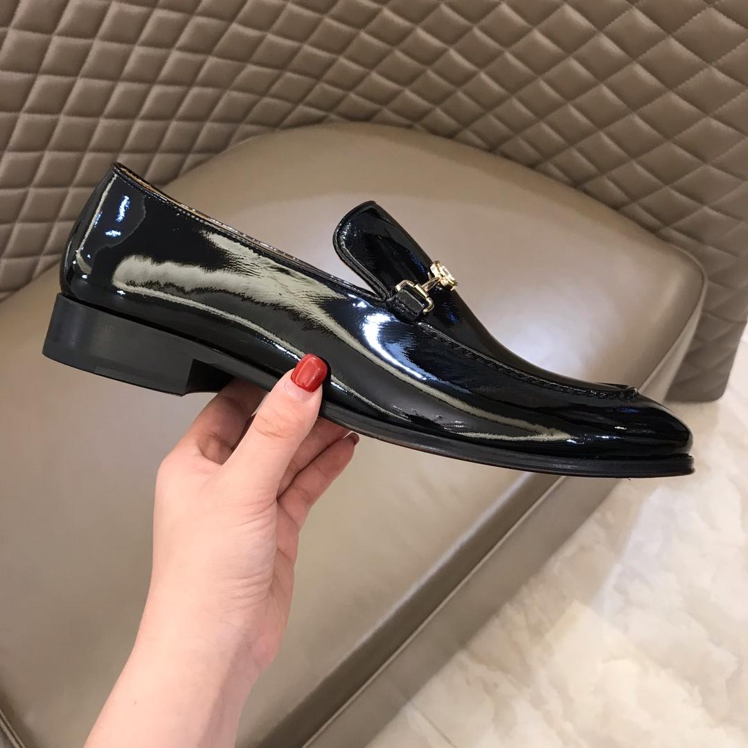 lv Black Bright leather Loafers With Golden Buckle MS02803