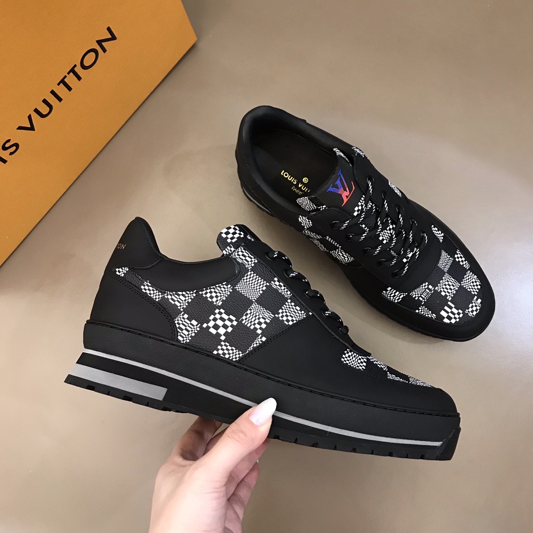 lv Sneaker Harlem in Black