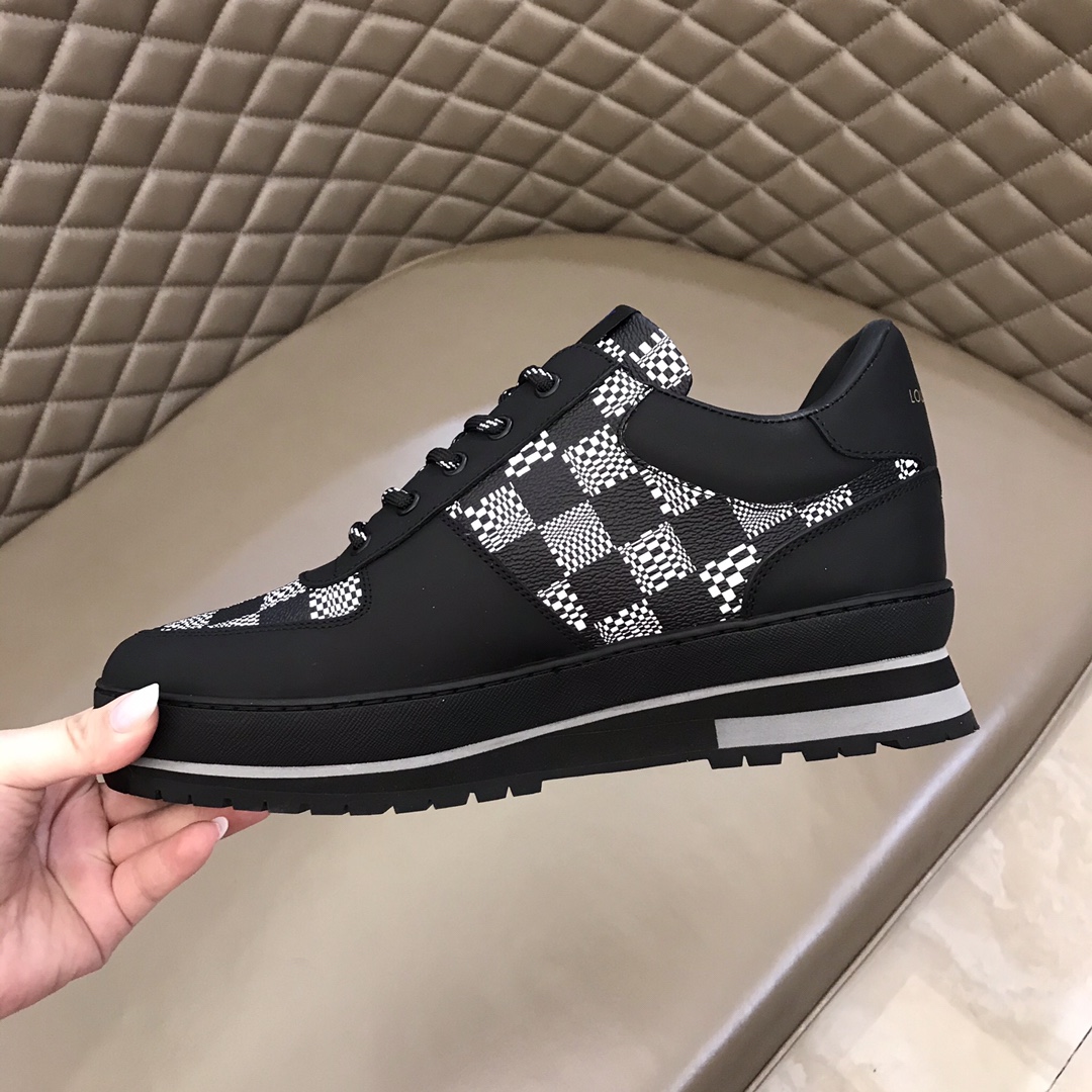 lv Sneaker Harlem in Black