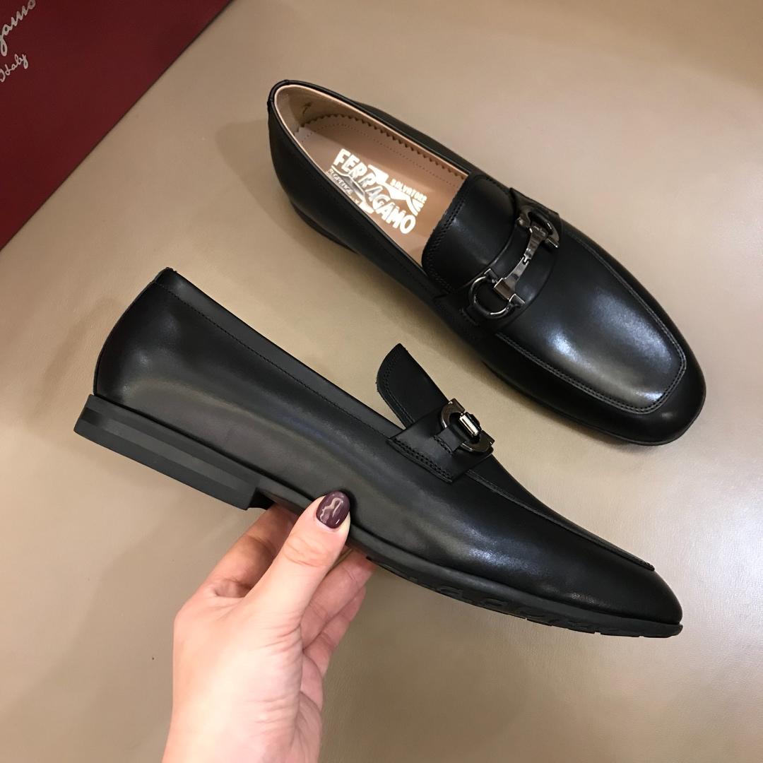 Salvatore Ferragamo Black Bright leather Fashion Perfect Quality Loafers With Sliver Buckle MS02988