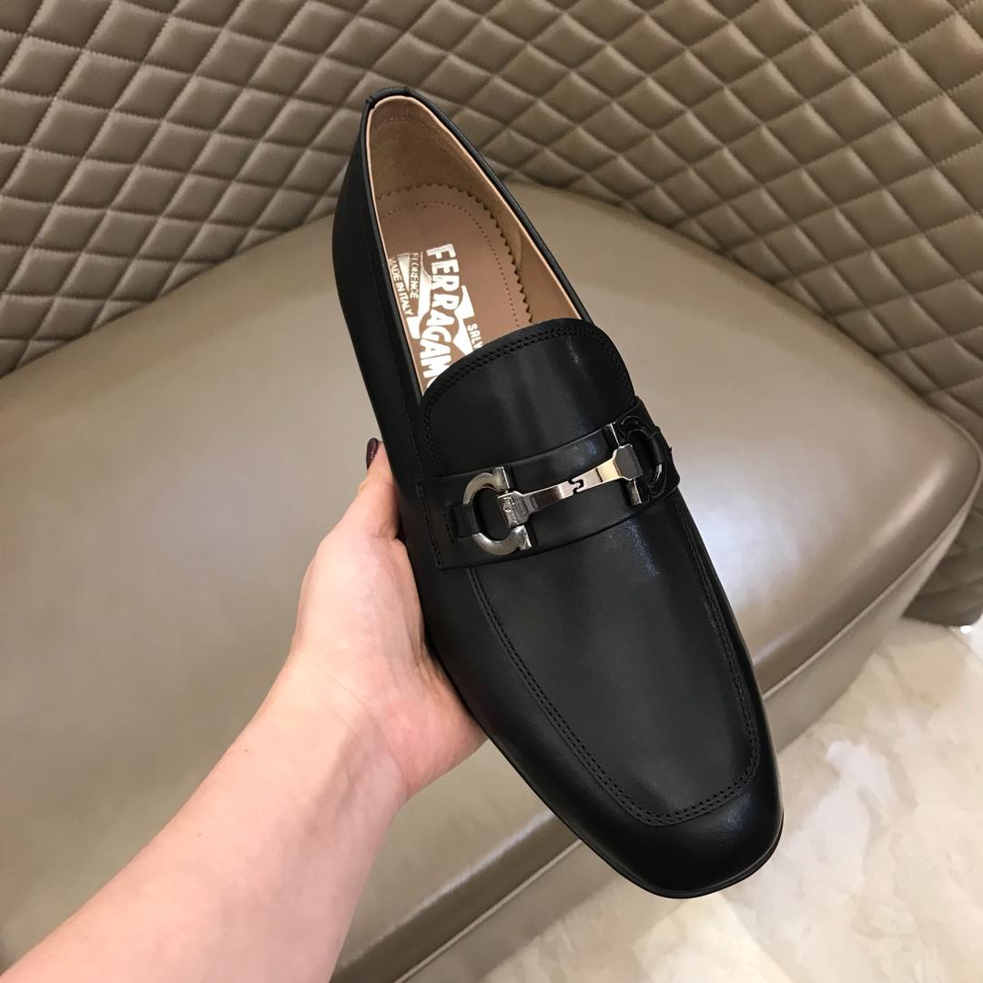 Salvatore Ferragamo Black Bright leather Fashion Perfect Quality Loafers With Sliver Buckle MS02988