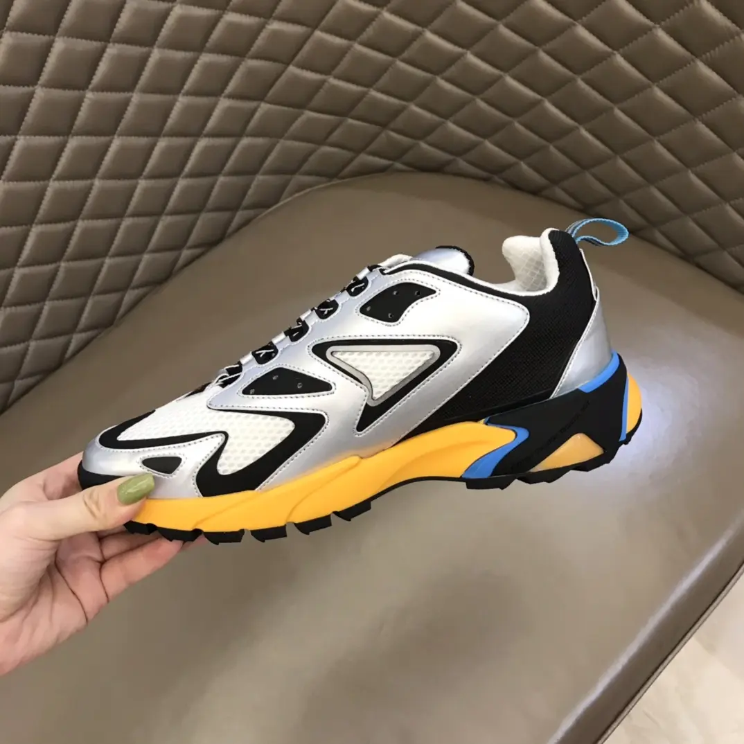 lv 2022 Runner Tatic sneakers 