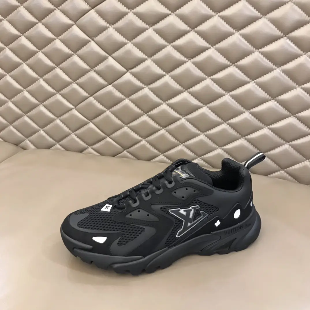 lv 2022 Runner Tatic sneakers 