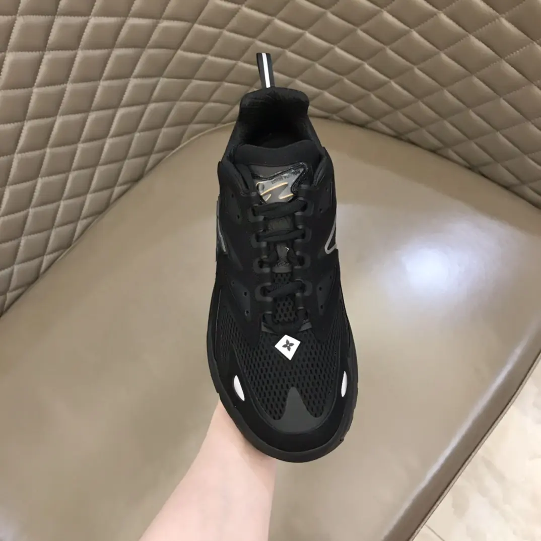 lv 2022 Runner Tatic sneakers 