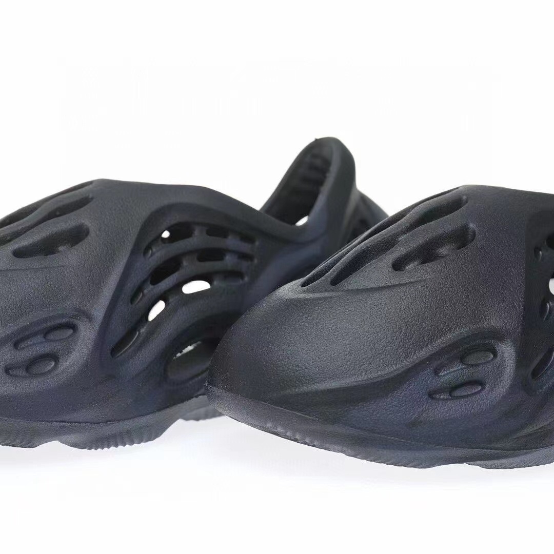 Kanye West x Adidas Yeezy Foam Runner children sandal