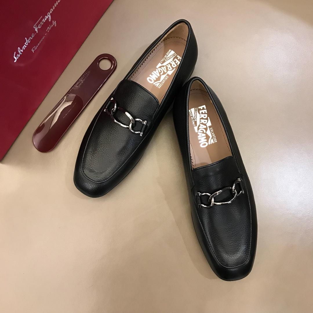 Salvatore Ferragamo Black leather Fashion Perfect Quality Loafers With Sliver Buckle MS02981