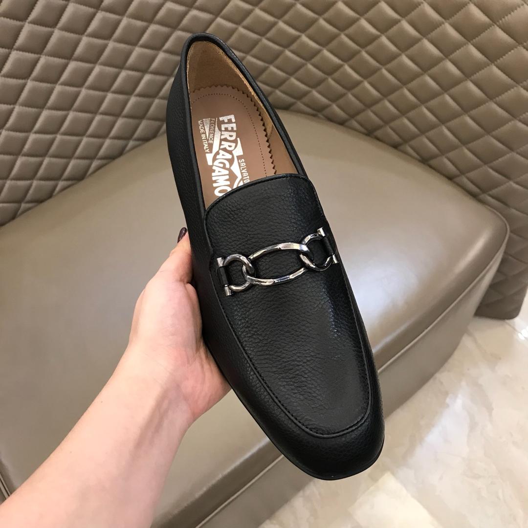 Salvatore Ferragamo Black leather Fashion Perfect Quality Loafers With Sliver Buckle MS02981