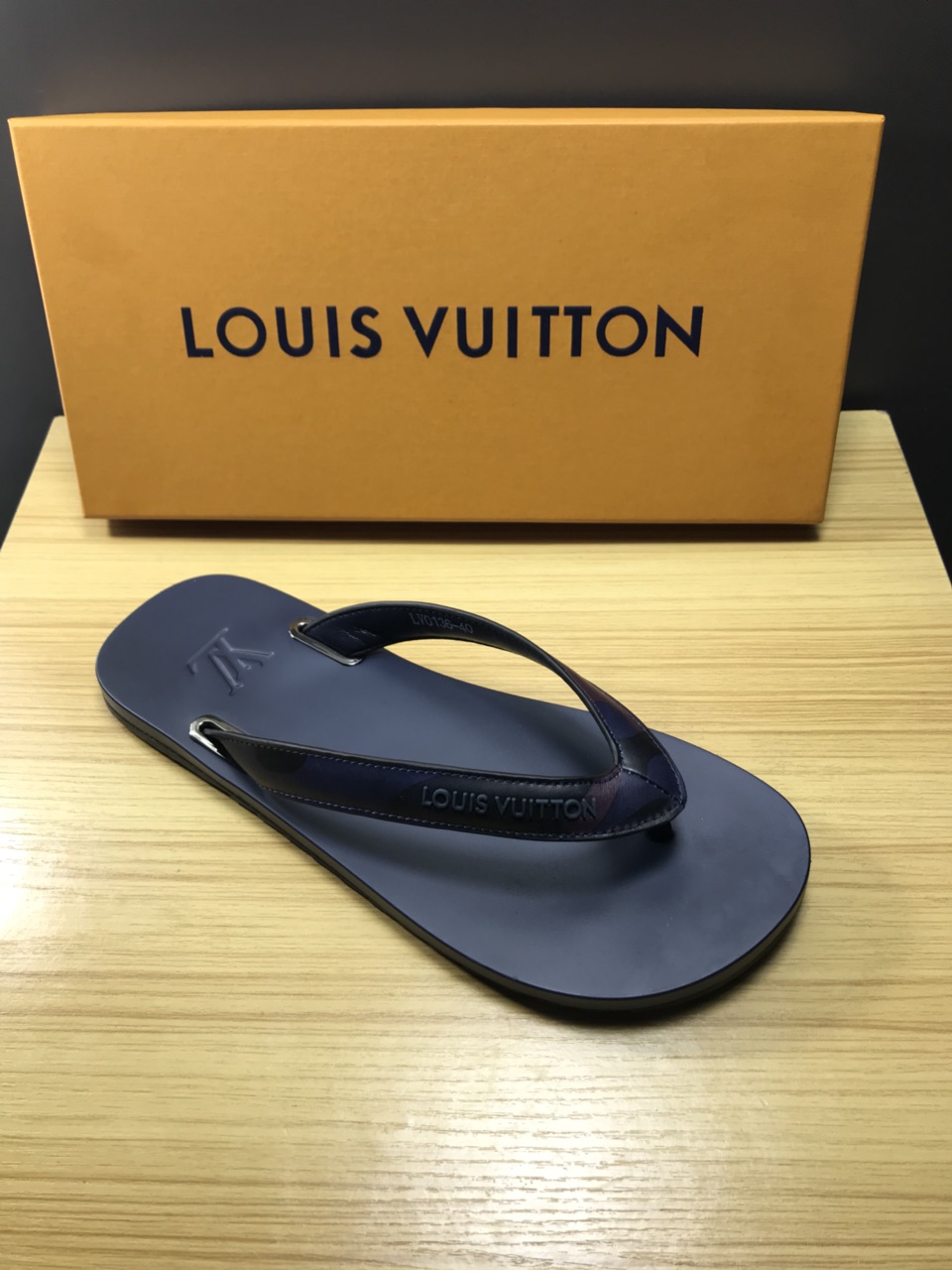 High Quality lv molitor rubber thong slide sandal GO_LV001