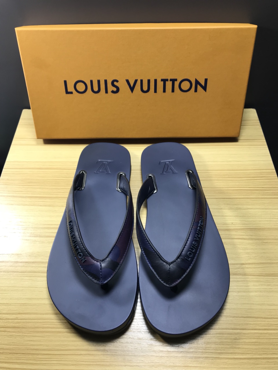 High Quality lv molitor rubber thong slide sandal GO_LV001