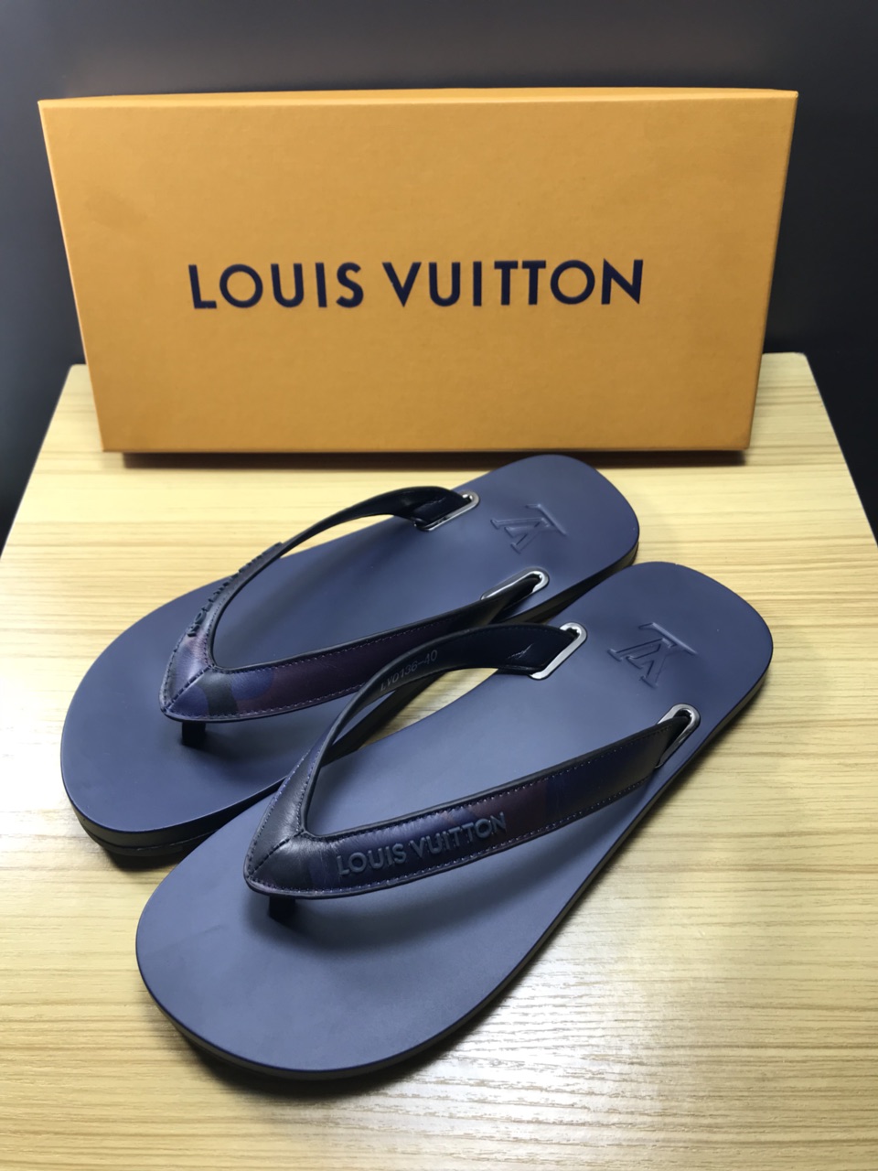 High Quality lv molitor rubber thong slide sandal GO_LV001