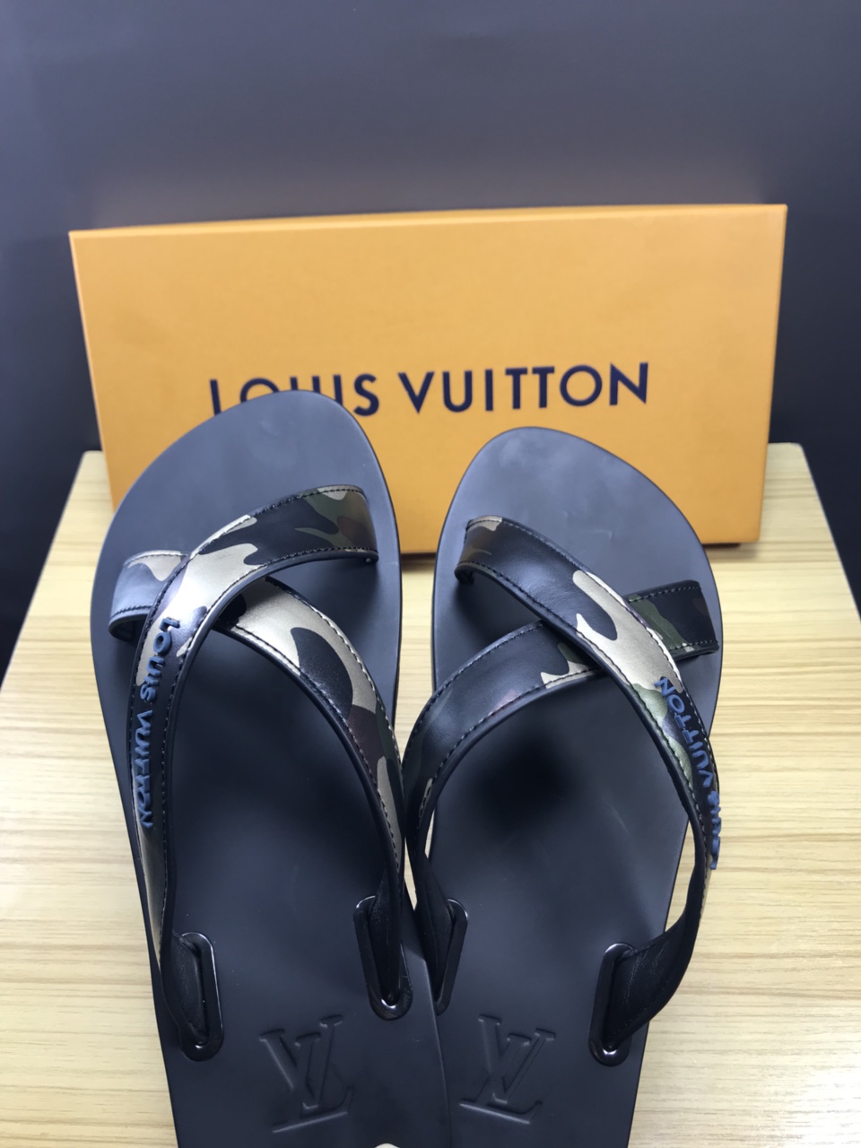 High Quality lv molitor rubber in camouflage thong slide sandal GO_LV006