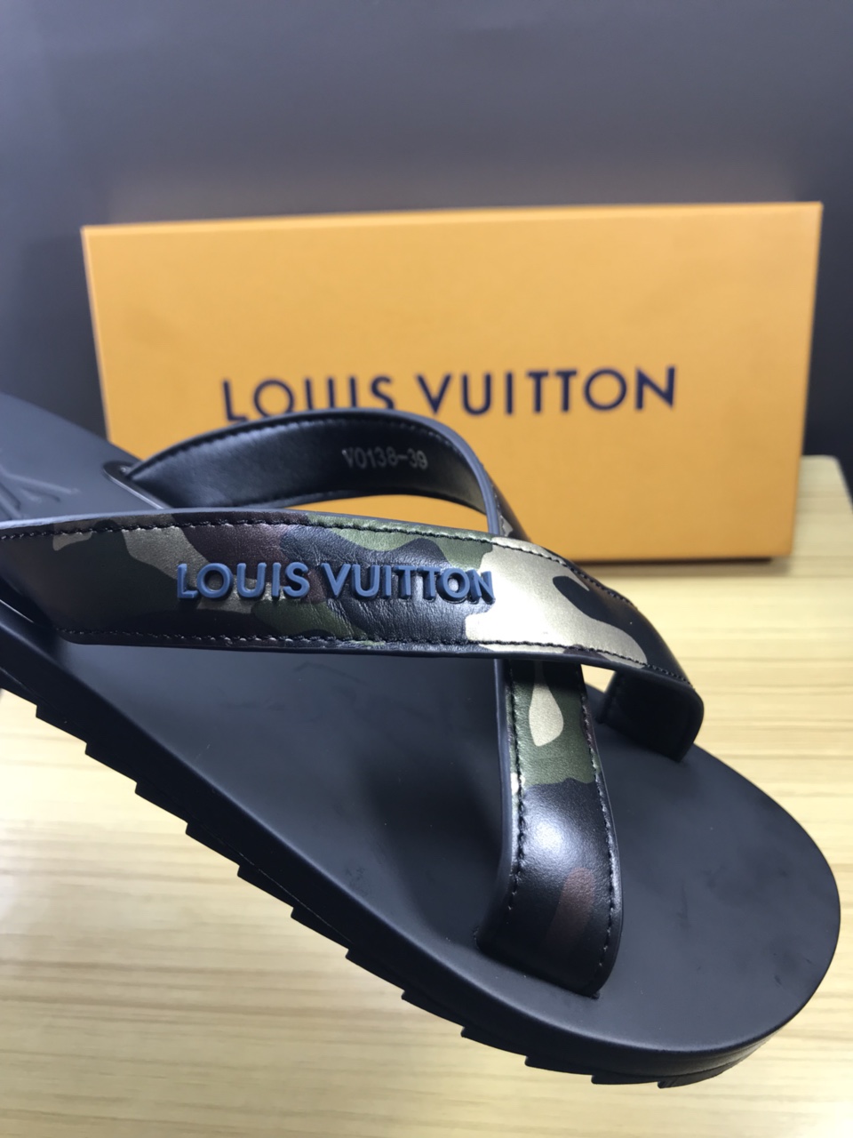 High Quality lv molitor rubber in camouflage thong slide sandal GO_LV006