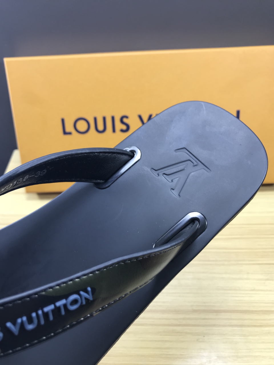 High Quality lv molitor rubber in camouflage thong slide sandal GO_LV006