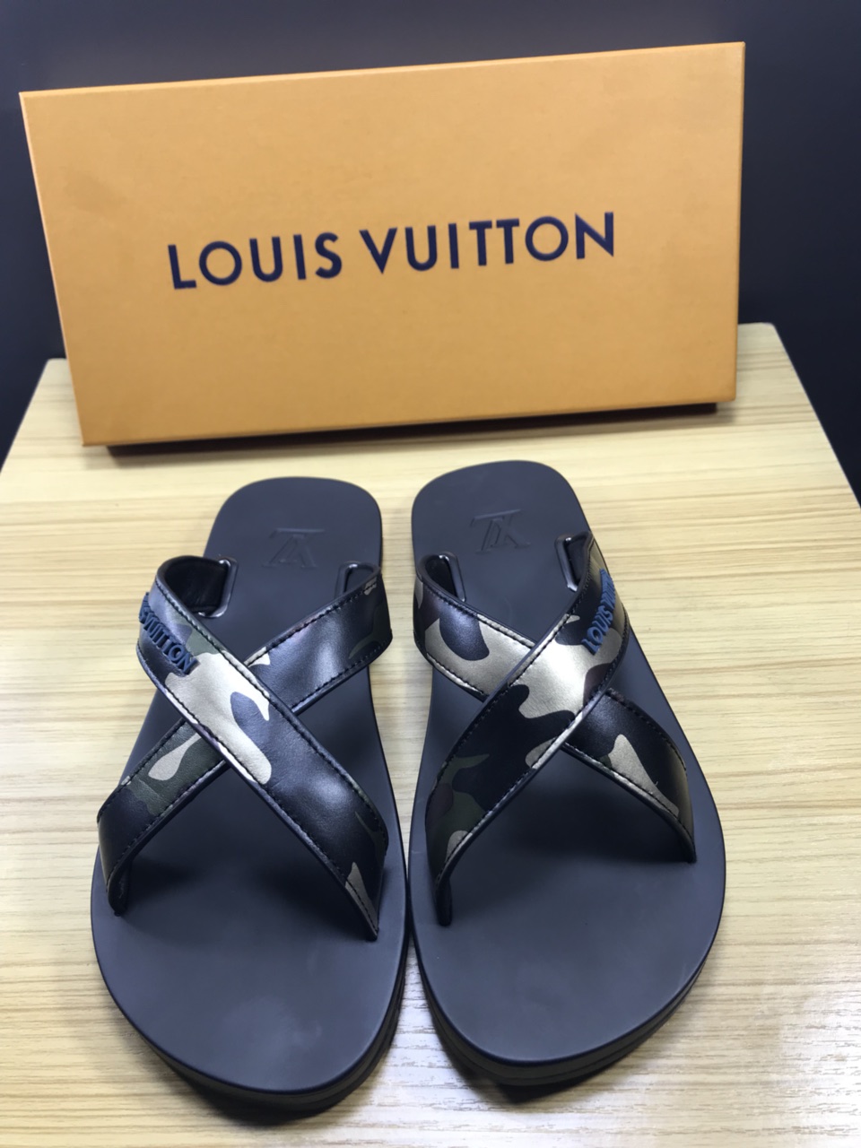 High Quality lv molitor rubber in camouflage thong slide sandal GO_LV006