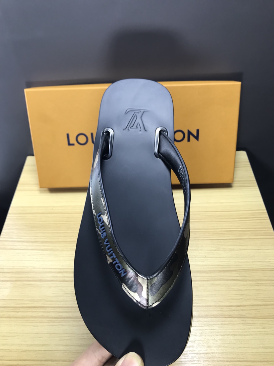 High Quality lv molitor rubber in camouflage thong slide sandal GO_LV003