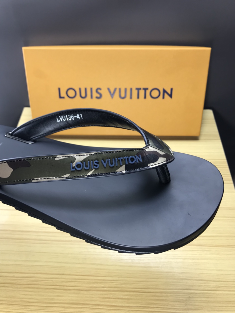 High Quality lv molitor rubber in camouflage thong slide sandal GO_LV003