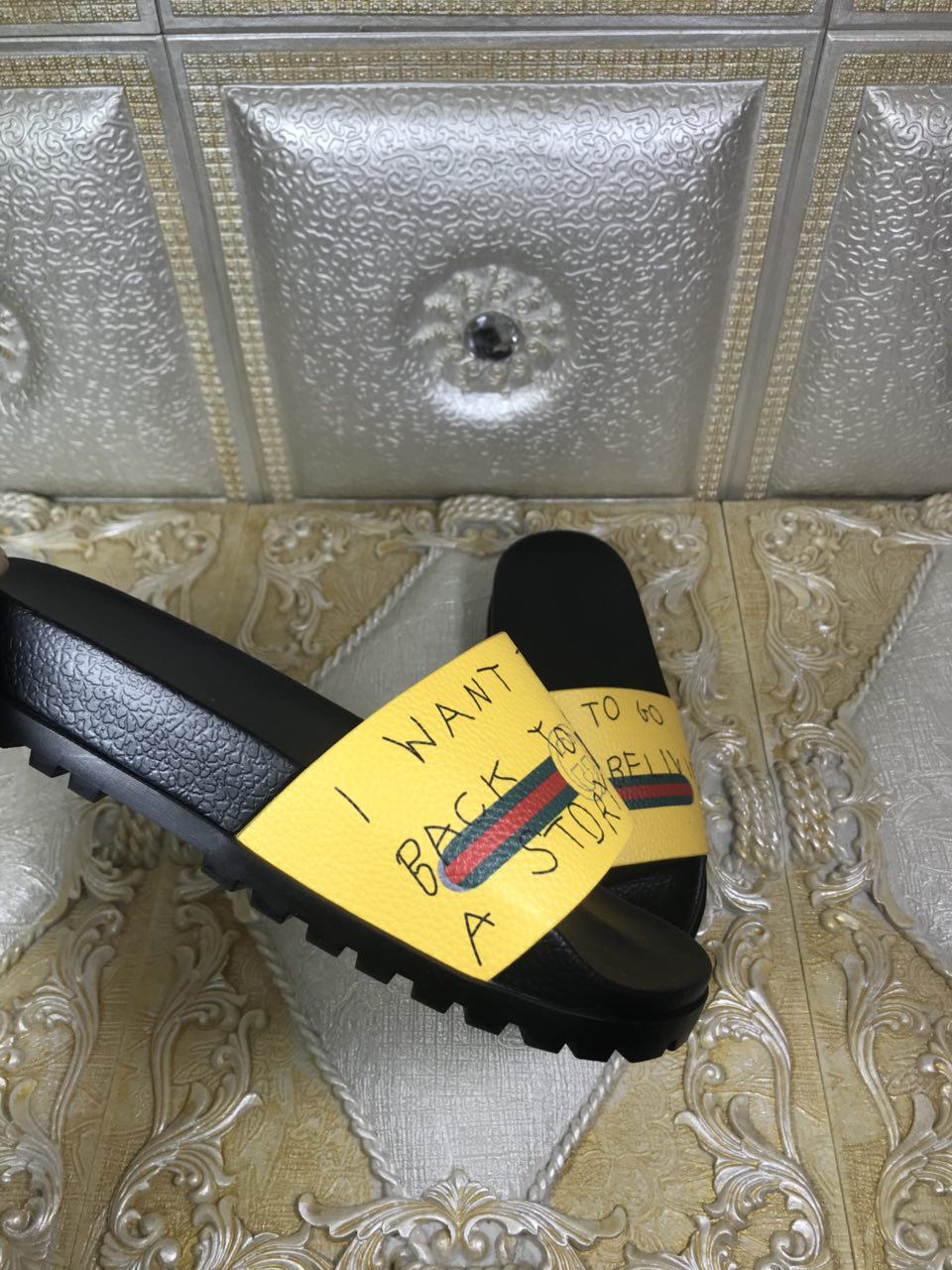 High Quality Gucci slide sandal with yellow rubber GO_GC050