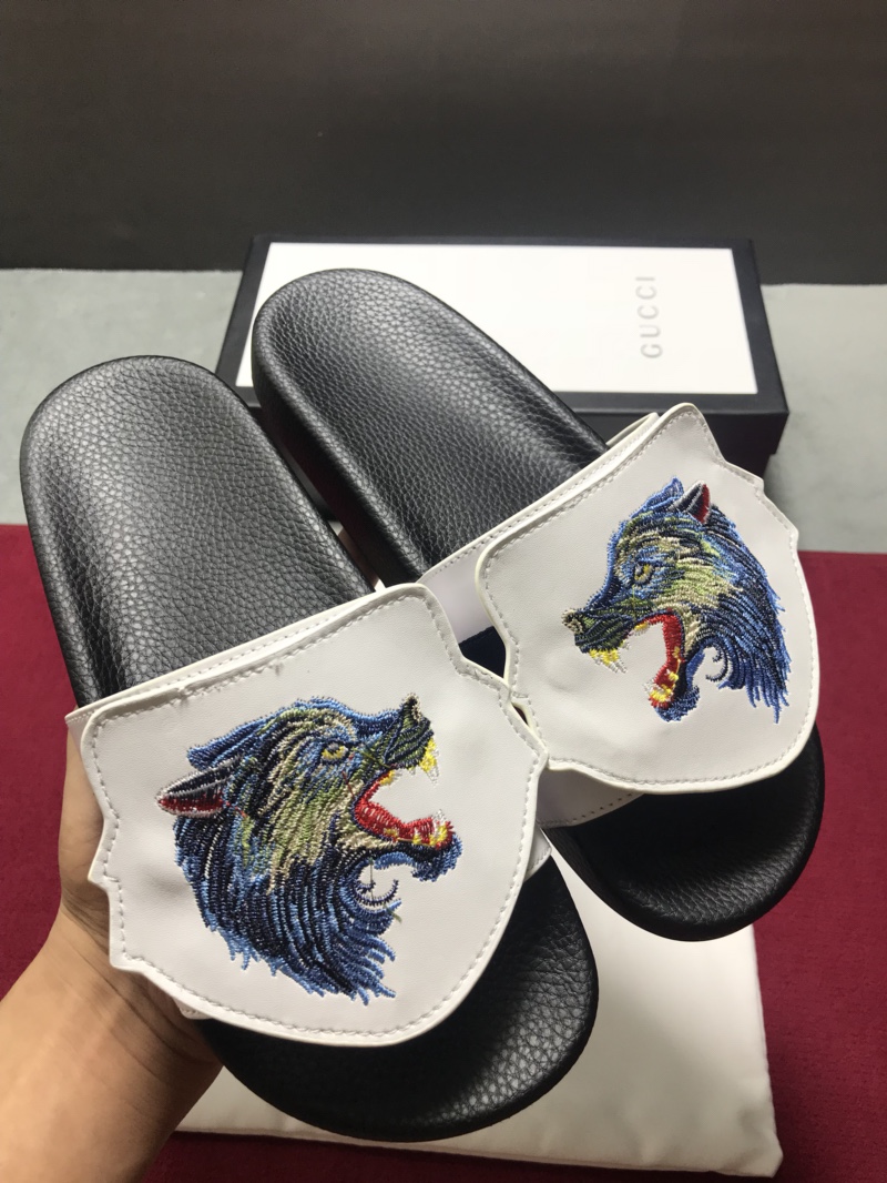 High Quality Gucci slide sandal with White rubber And Wolf Design GO_GC028