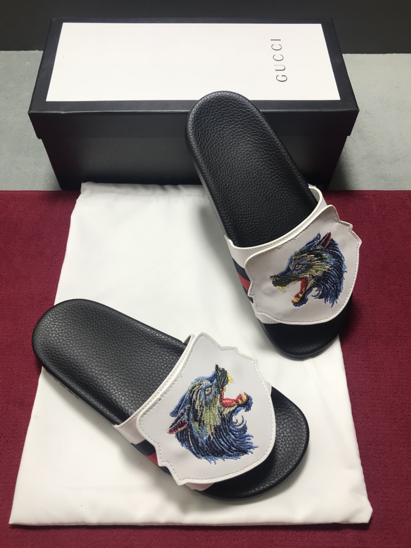 High Quality Gucci slide sandal with White rubber And Wolf Design GO_GC028