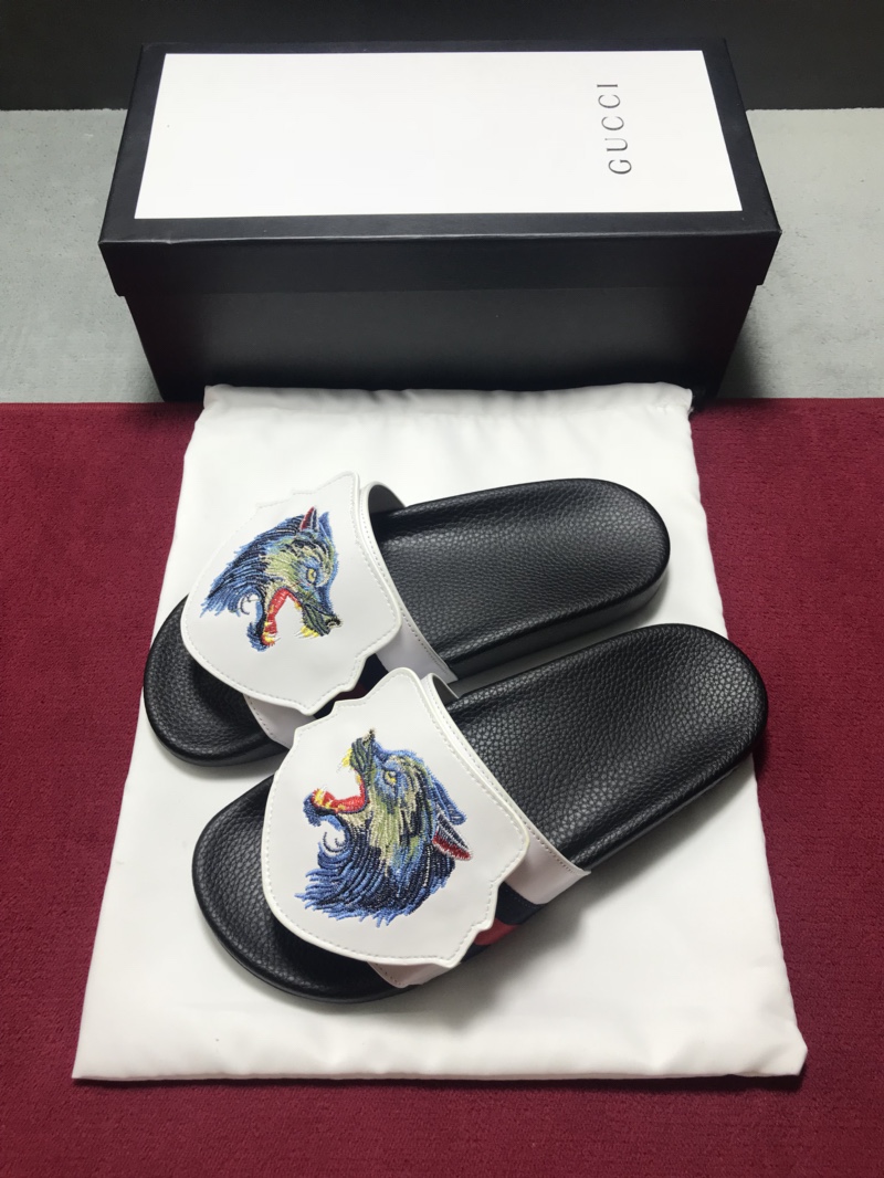 High Quality Gucci slide sandal with White rubber And Wolf Design GO_GC028