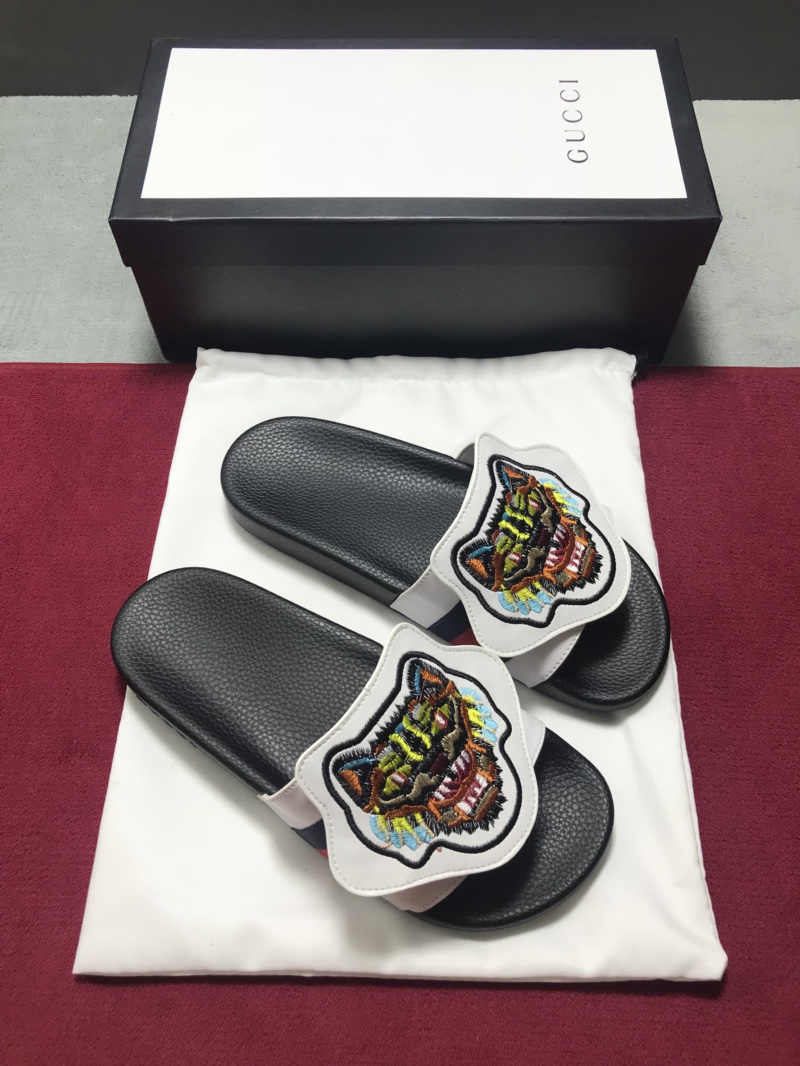 High Quality Gucci slide sandal with White rubber And Tiger Design GO_GC026