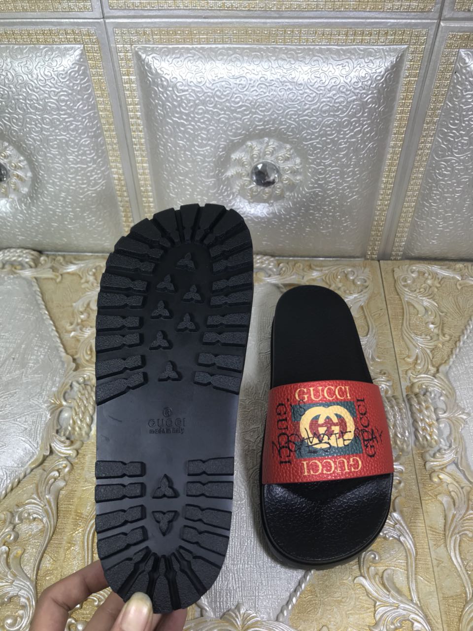 High Quality Gucci slide sandal with red rubber and GG Design GO_GC048