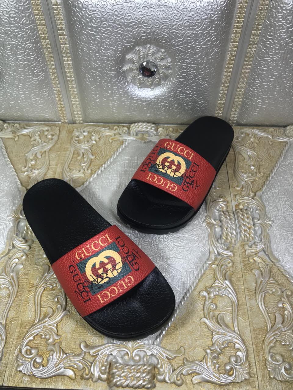 High Quality Gucci slide sandal with red rubber and GG Design GO_GC048