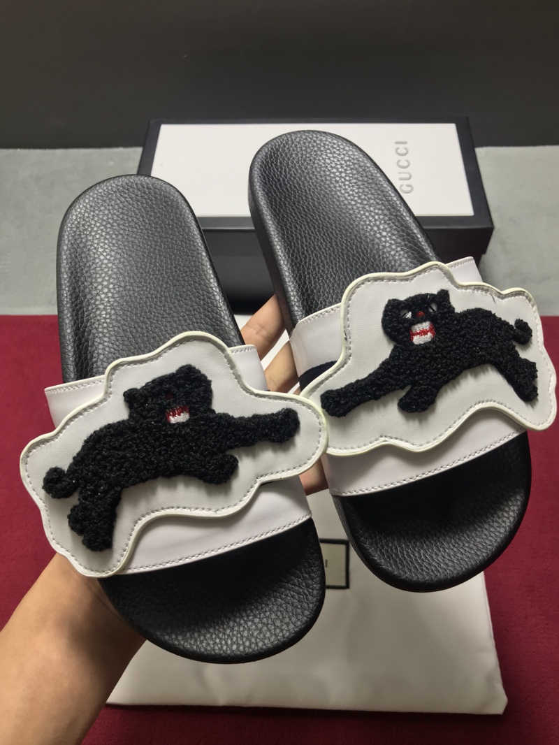 High Quality Gucci slide sandal White rubber with black tiger Design GO_GC024