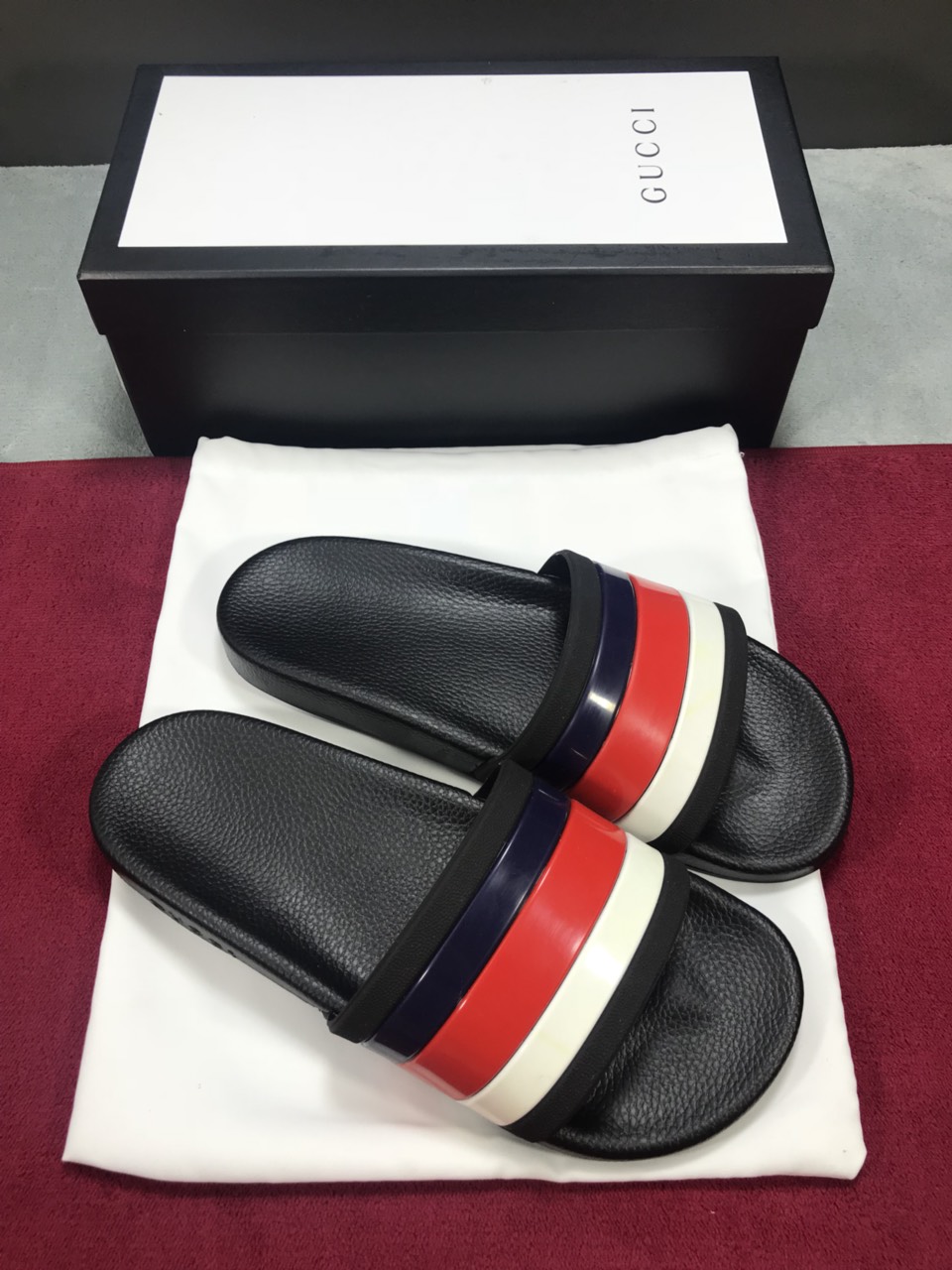 High Quality Gucci slide sandal Black rubber with white black and red Web GO_GC047