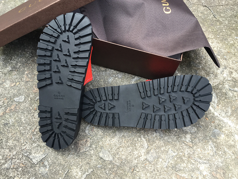 High Quality Gucci Signature slide sandal