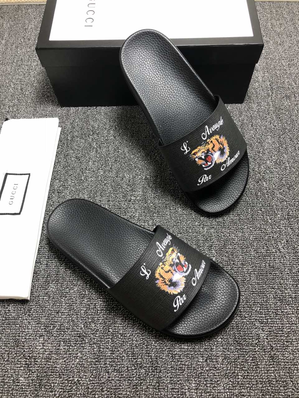 High Quality Gucci black slide sandal with tiger design GO_GC043