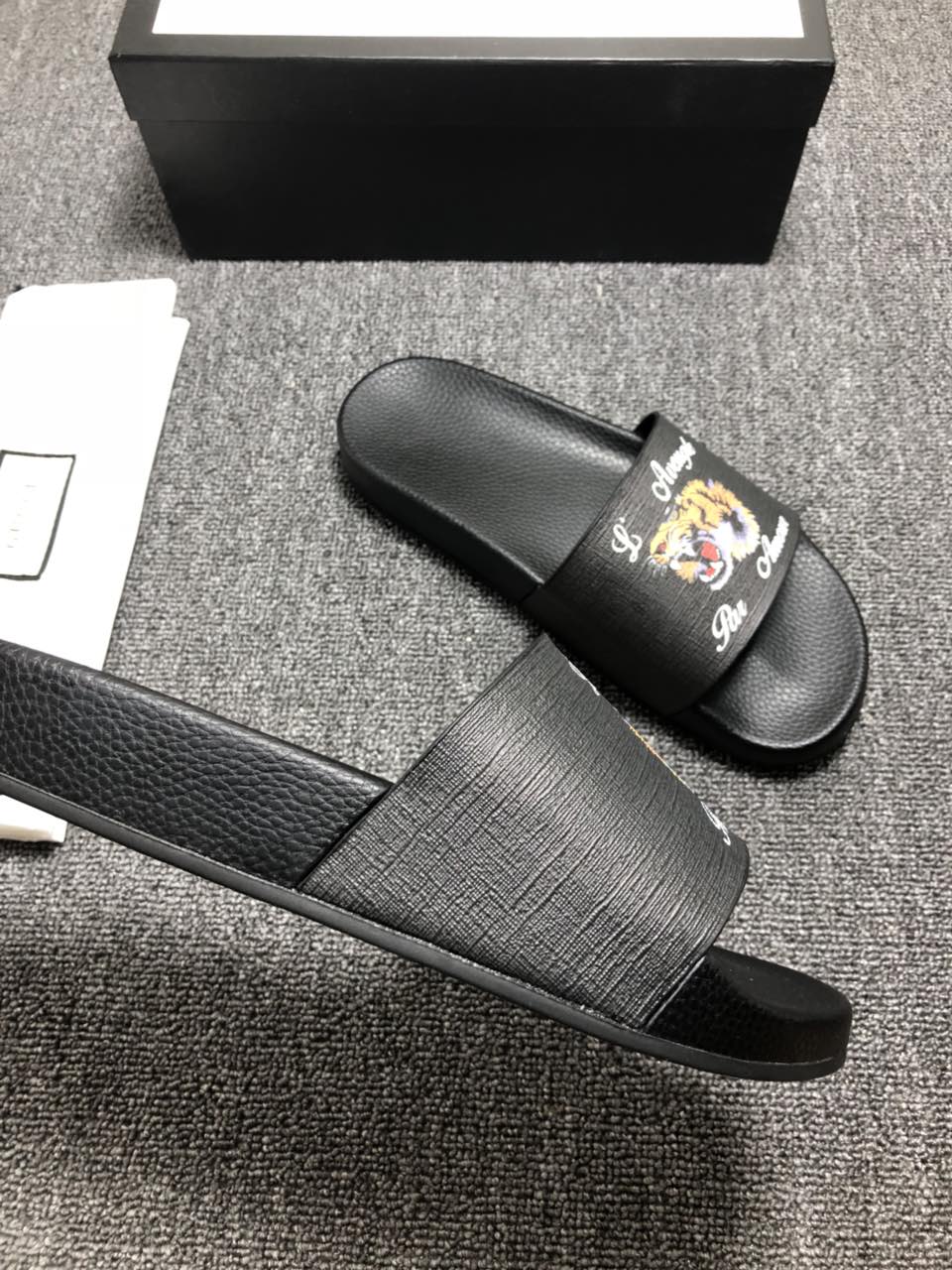 High Quality Gucci black slide sandal with tiger design GO_GC043