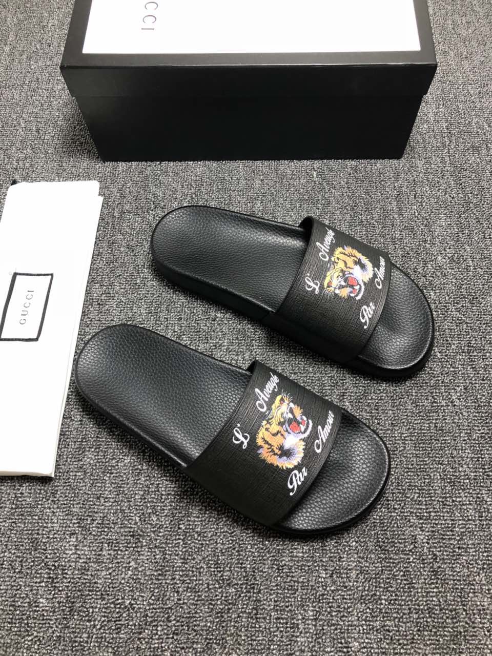 High Quality Gucci black slide sandal with tiger design GO_GC043