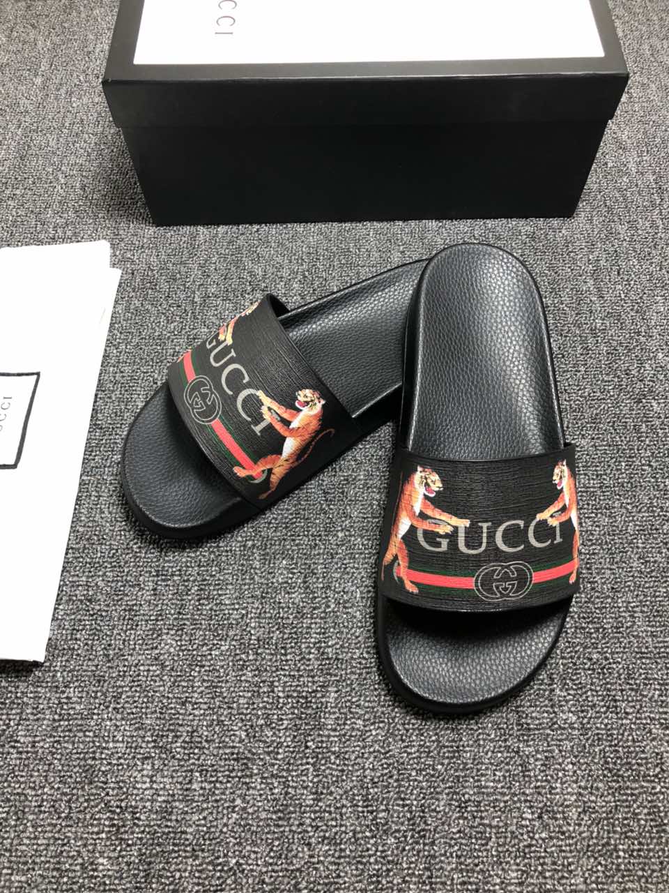 High Quality Gucci Black slide sandal With Tiger Design GO_GC033