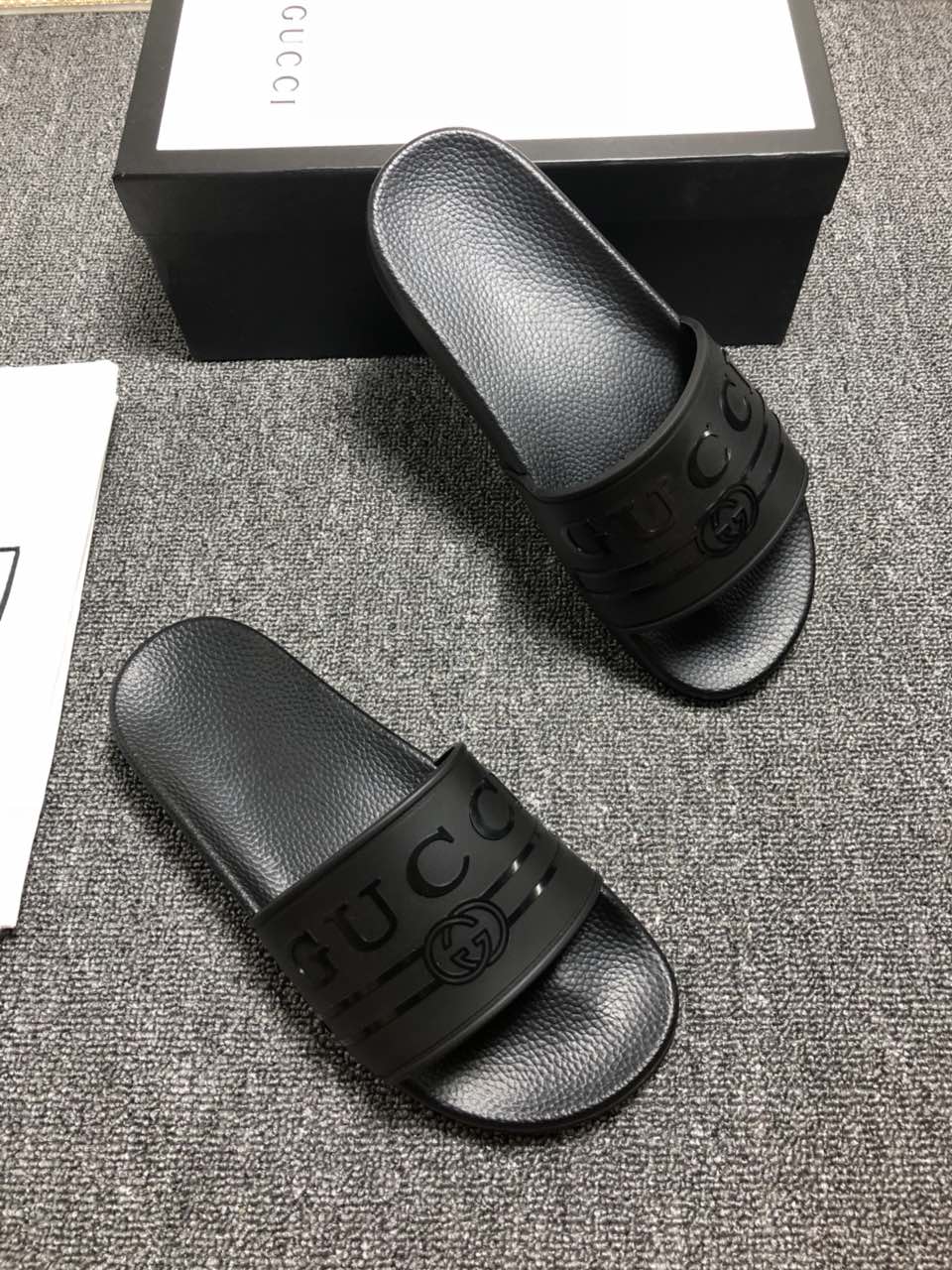 High Quality Gucci Black slide sandal With Gucci rubber GO_GC035