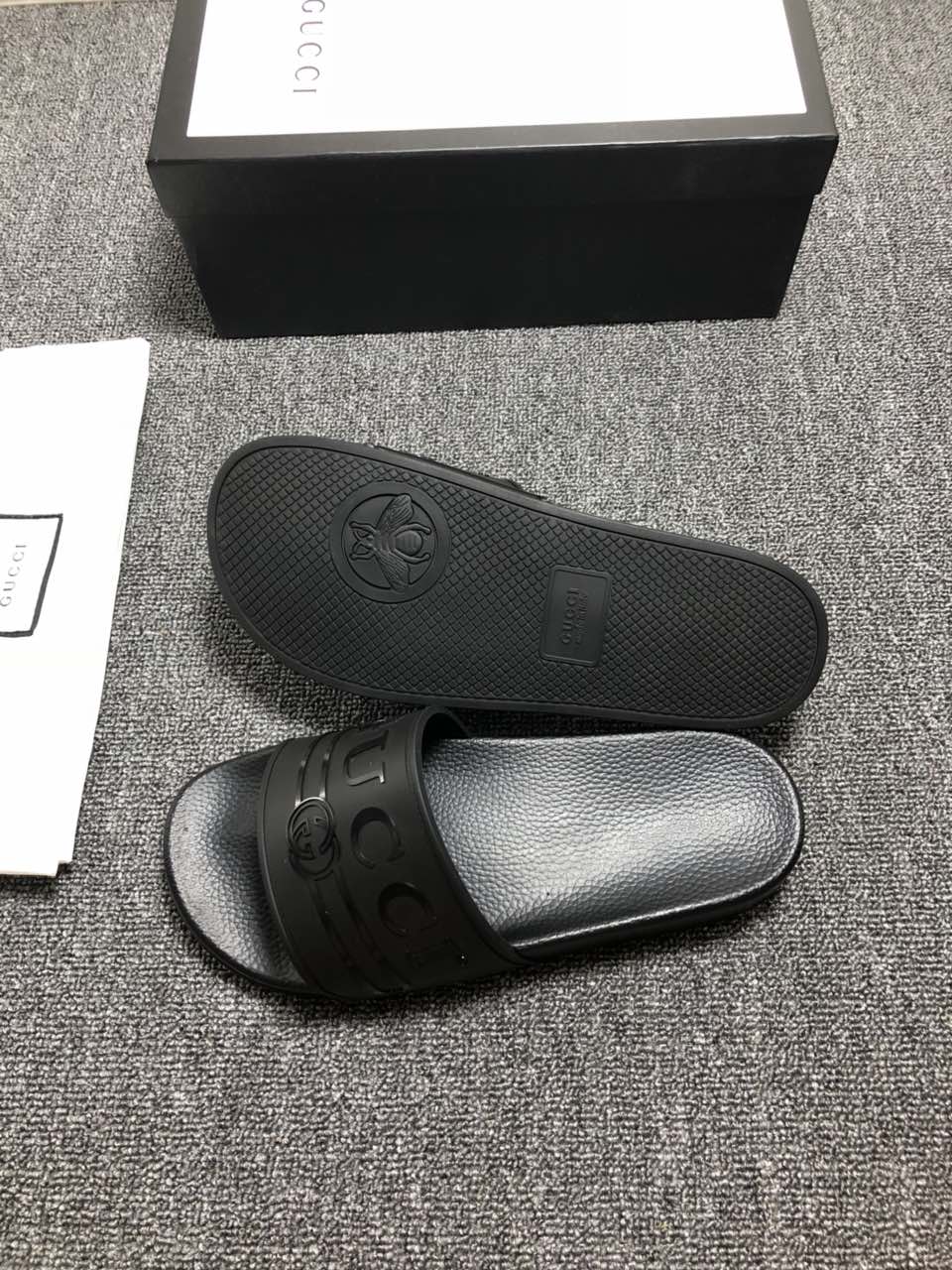 High Quality Gucci Black slide sandal With Gucci rubber GO_GC035